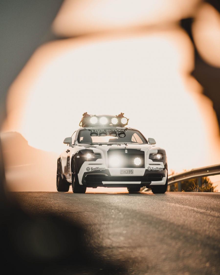  Rolls-Royce Wraith by Jon Olsson 2017 года  (фото 11 из 18)